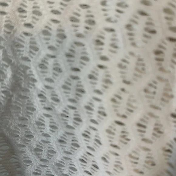 Fabletics white cold shoulder top.  Size large. NWT - Picture 4 of 4